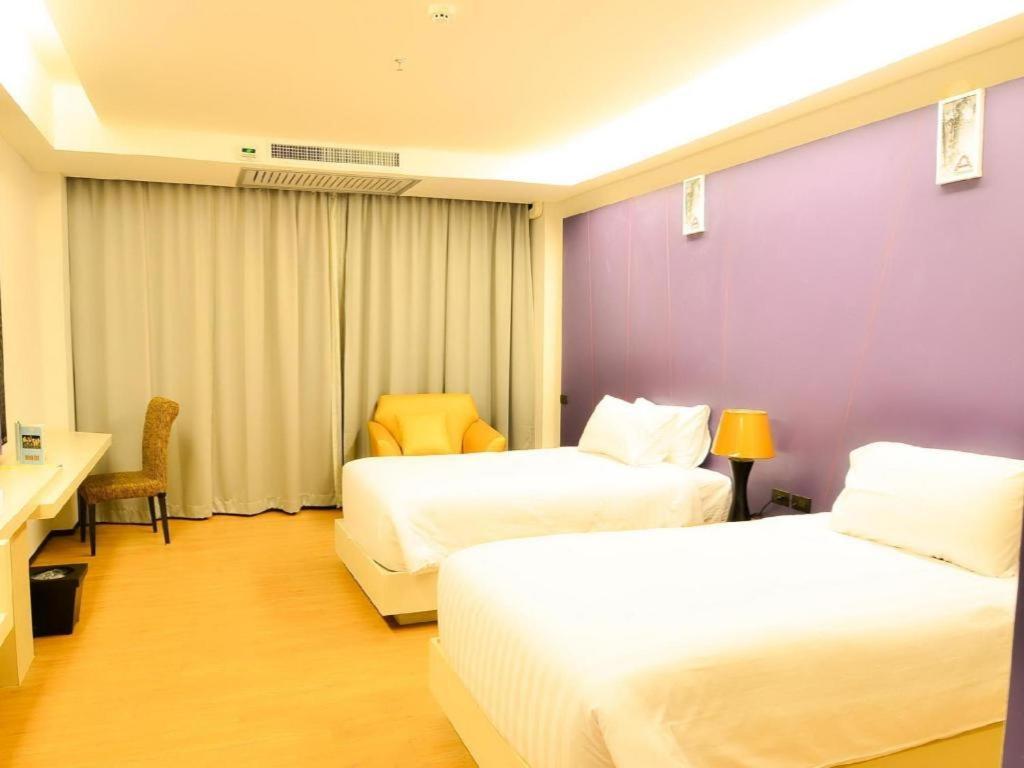 Alvarez Hotel Buriram Exterior photo